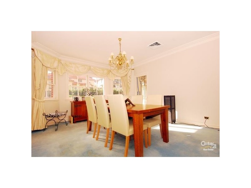 28 Kambah Place, West Pennant Hills NSW 2125