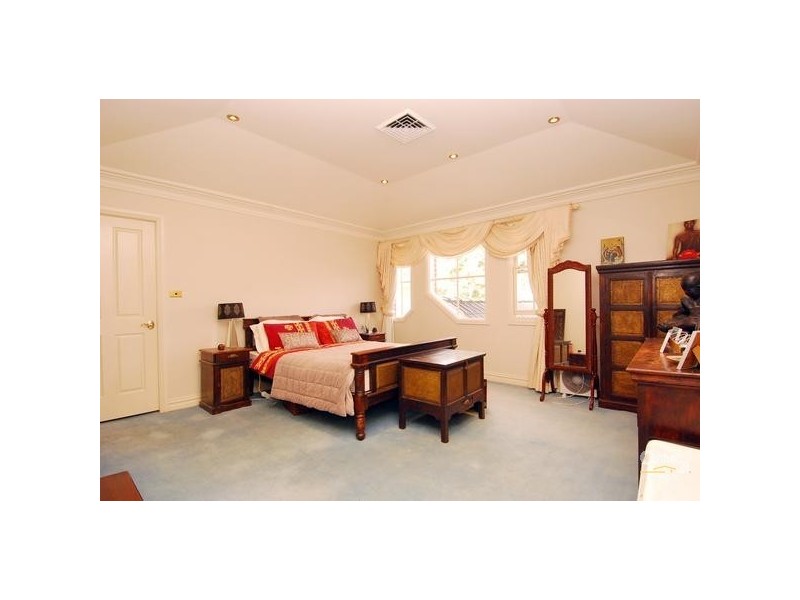 28 Kambah Place, West Pennant Hills NSW 2125