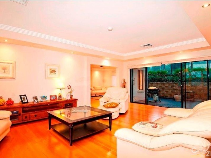 20 Bredon Avenue, West Pennant Hills NSW 2125