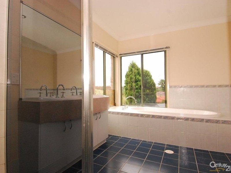 15 Highbrook Place, Castle Hill NSW 2154