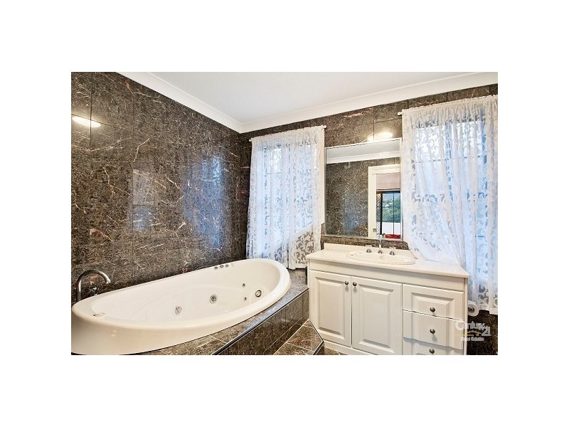 8 Frankish Place, West Pennant Hills NSW 2125