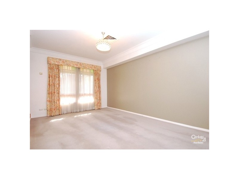 10 Mildara Place, West Pennant Hills NSW 2125