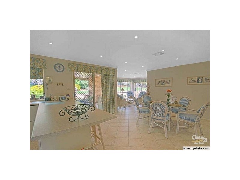 37 Oakhill Drive, Castle Hill NSW 2154