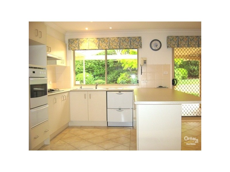 37 Oakhill Drive, Castle Hill NSW 2154