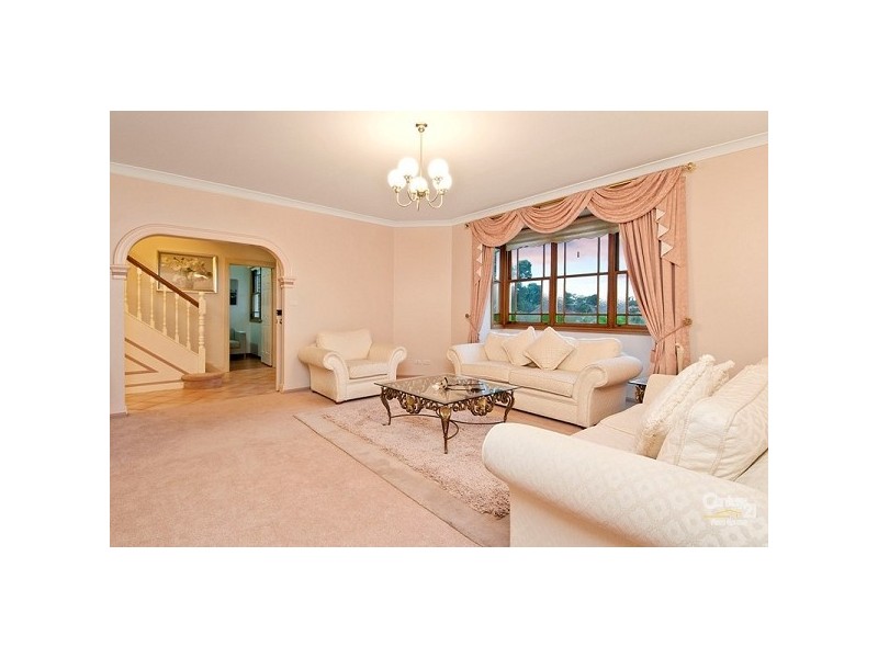 19 Highclere Place, Castle Hill NSW 2154