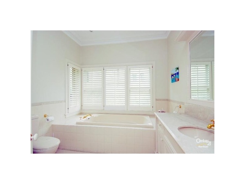 5 Carnarvon Avenue, Glenhaven NSW 2156