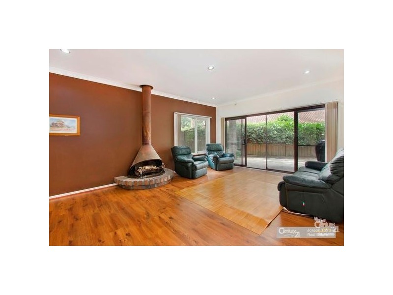 60 New Farm Rd, West Pennant Hills NSW 2125