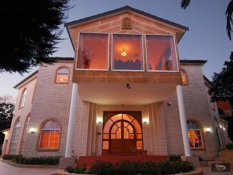 12 Bredon Avenue, West Pennant Hills NSW 2125