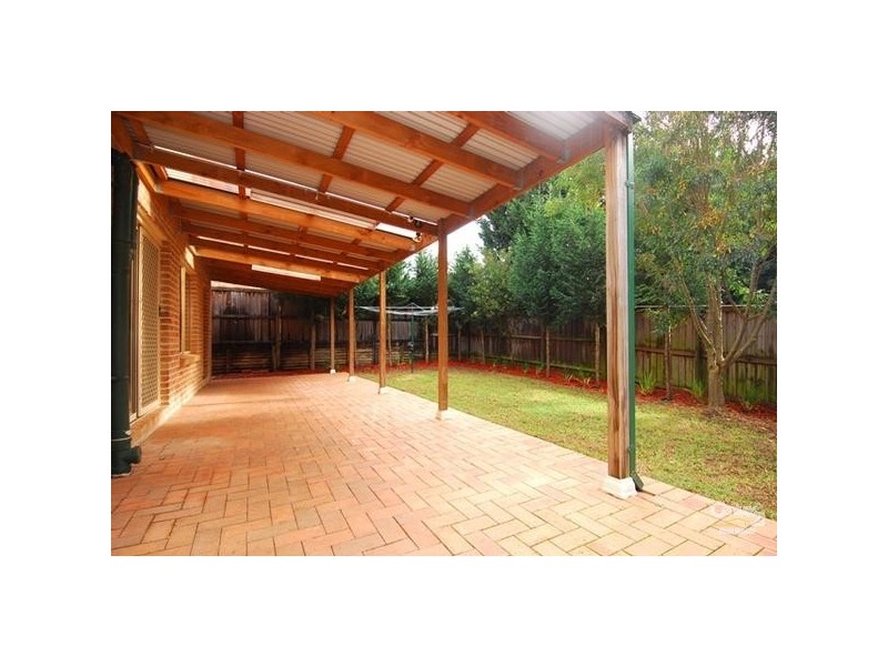 16 Tellicherry Cct, Beaumont Hills NSW 2155