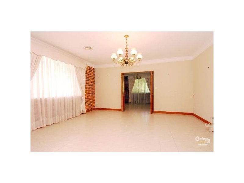 114 Francis Greenway Dr, Cherrybrook NSW 2126