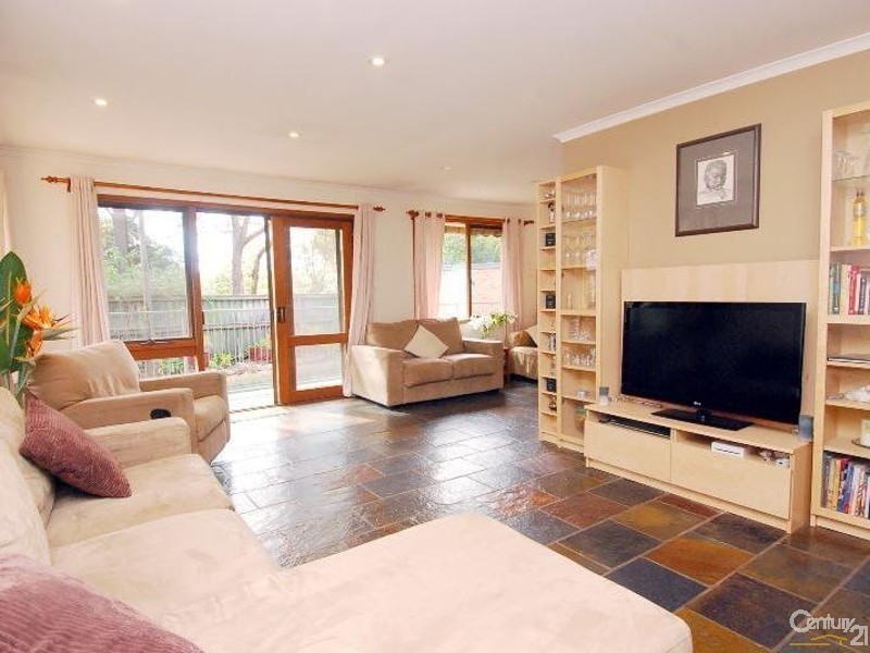 17 Wisteria Cr, Cherrybrook NSW 2126