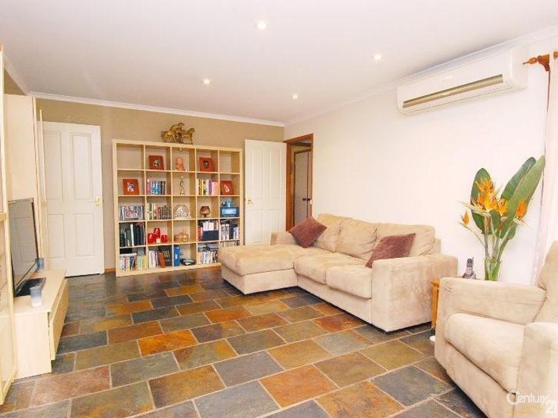 17 Wisteria Cr, Cherrybrook NSW 2126