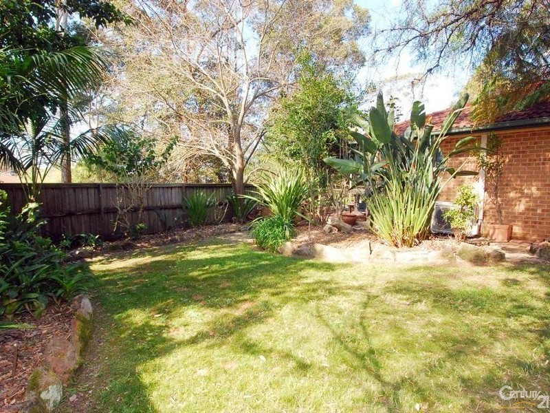 17 Wisteria Cr, Cherrybrook NSW 2126