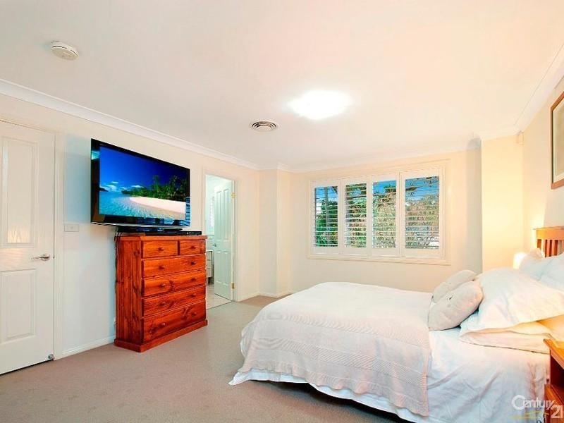 12 Oratava Avenue, West Pennant Hills NSW 2125