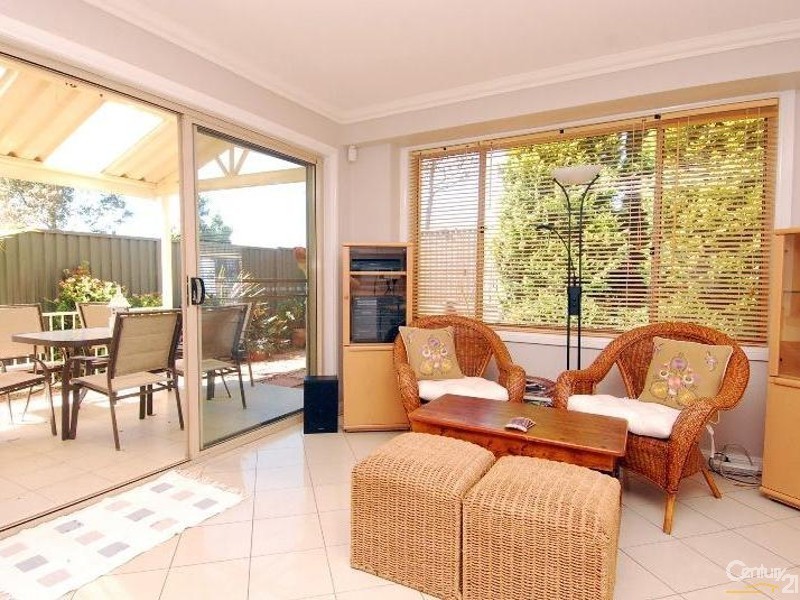 90 Harrington Avenue, Castle Hill NSW 2154