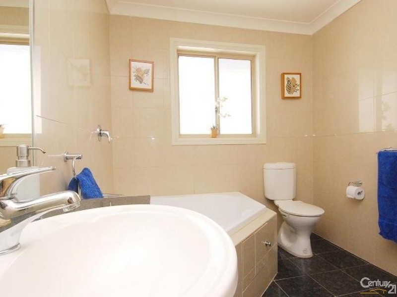 90 Harrington Avenue, Castle Hill NSW 2154