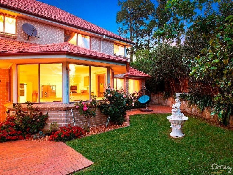 12 Lyneham Place, West Pennant Hills NSW 2125