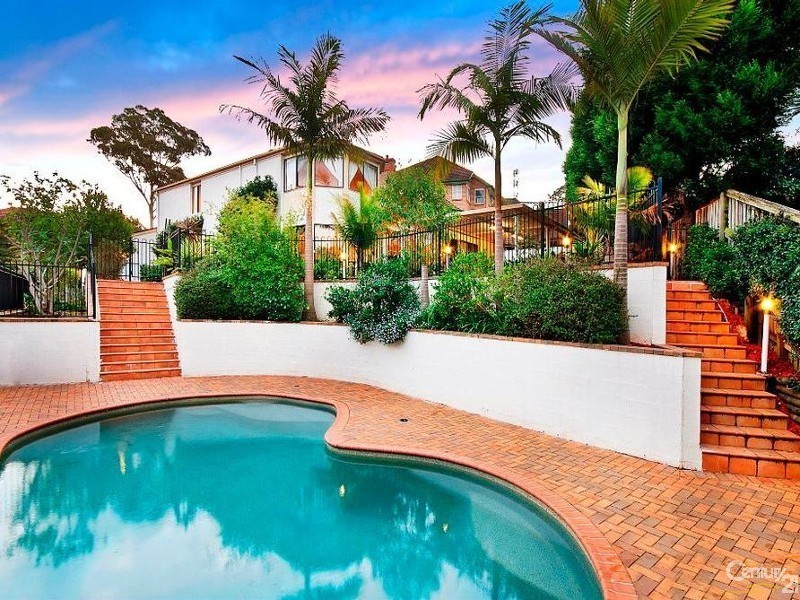8 Lyndhurst Court, West Pennant Hills NSW 2125