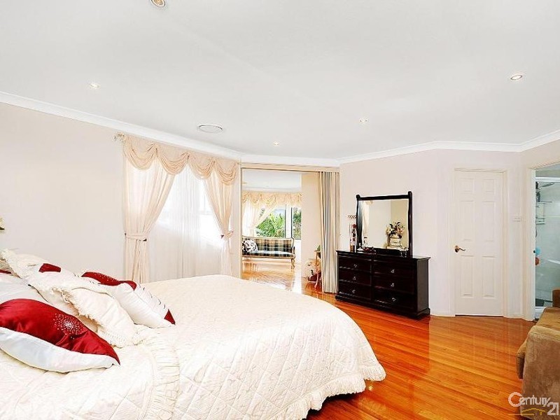 8 Lyndhurst Court, West Pennant Hills NSW 2125