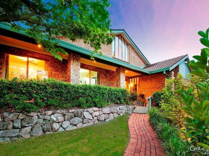 11 Kookaburra Place, West Pennant Hills NSW 2125