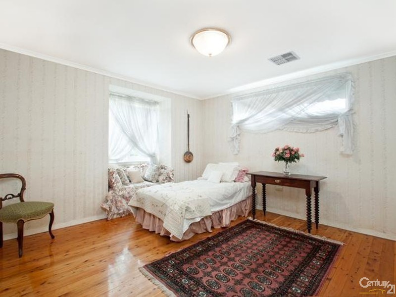 10 Tallgums Avenue, West Pennant Hills NSW 2125