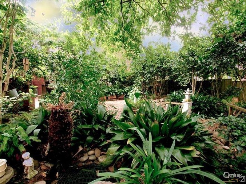 10 Tallgums Avenue, West Pennant Hills NSW 2125