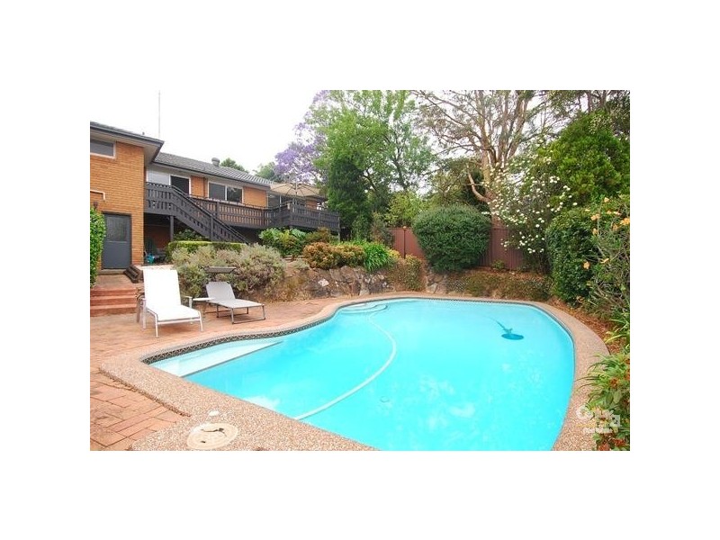 7 Hillside Place, West Pennant Hills NSW 2125