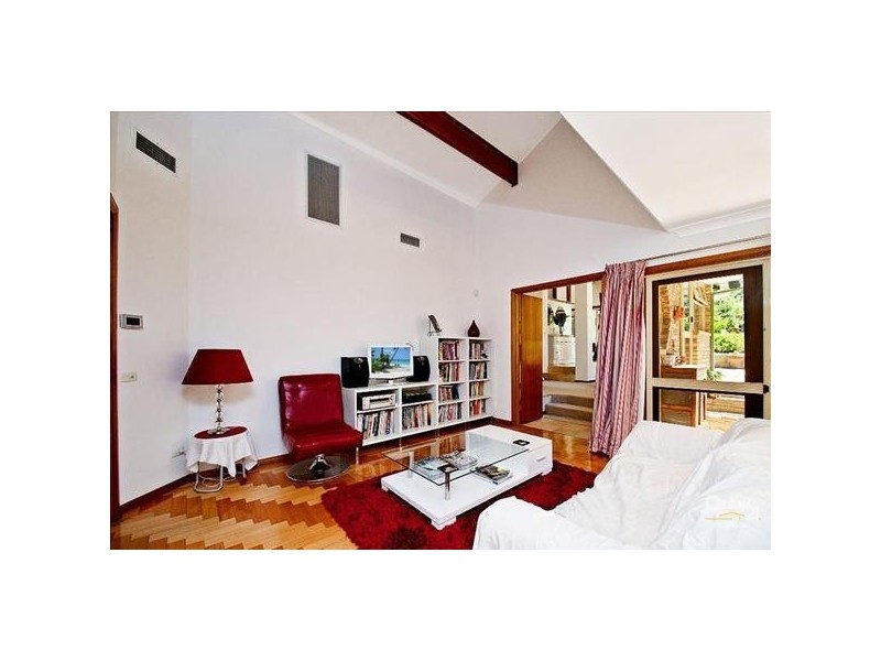 11 Kookaburra Place, West Pennant Hills NSW 2125