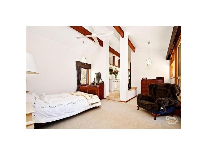 11 Kookaburra Place, West Pennant Hills NSW 2125