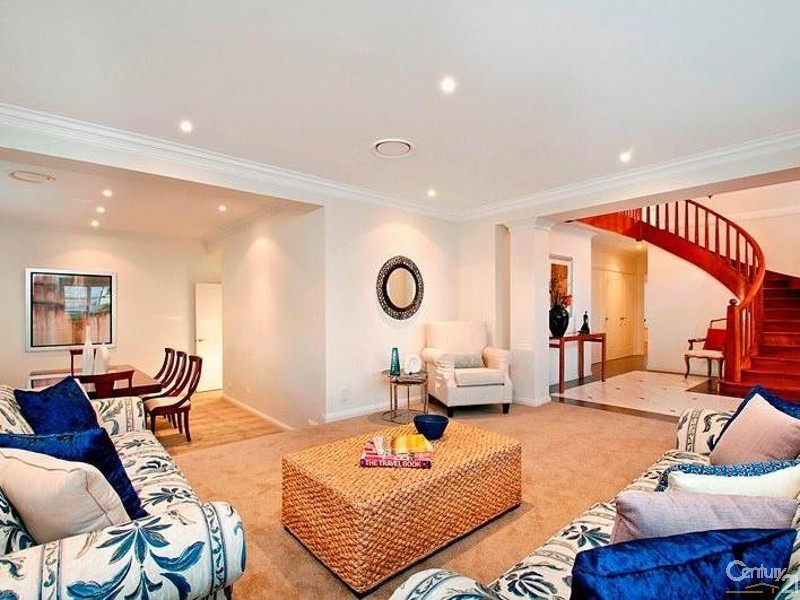 5 Huntingdale Circle, Castle Hill NSW 2154