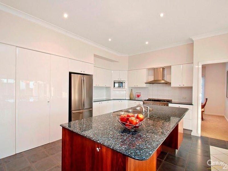 5 Huntingdale Circle, Castle Hill NSW 2154