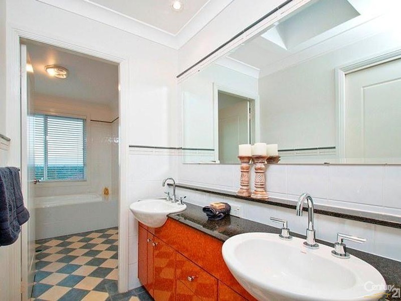 5 Huntingdale Circle, Castle Hill NSW 2154