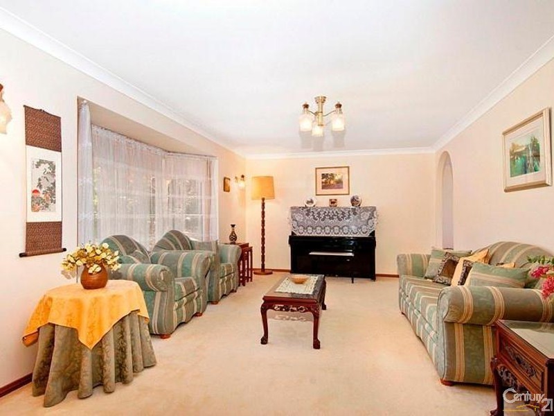 54  Aiken Rd, West Pennant Hills NSW 2125