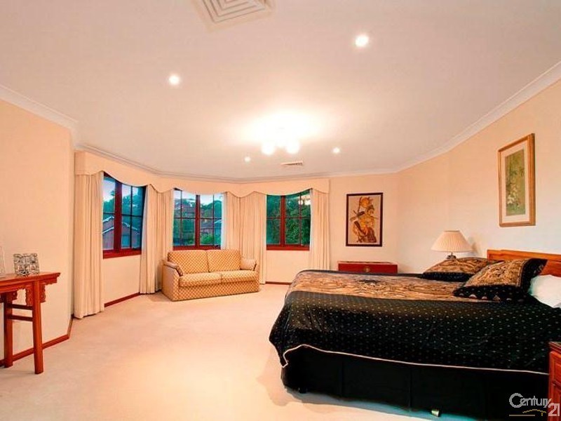 37 Glenridge Avenue, West Pennant Hills NSW 2125