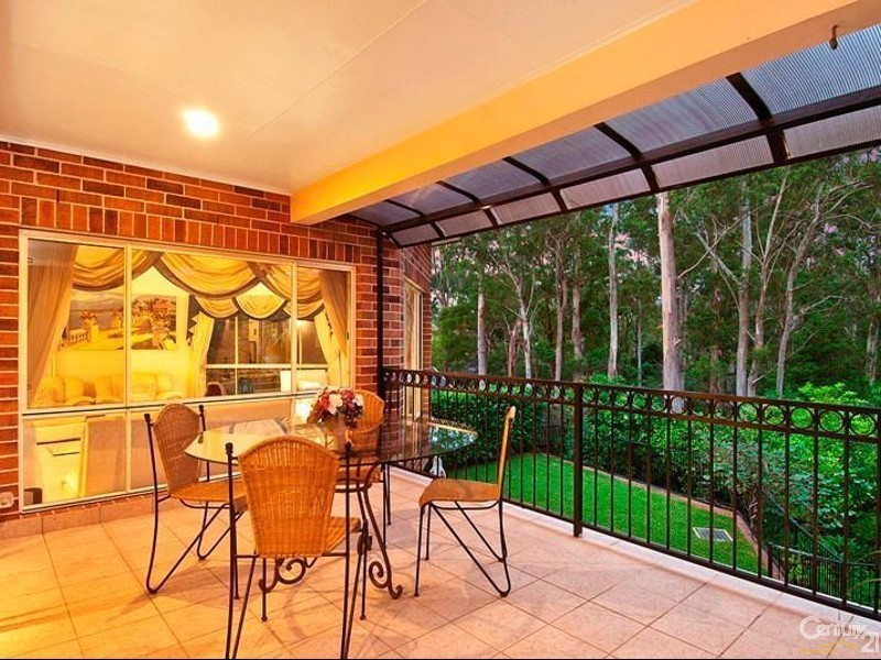 25 Kambah Place, West Pennant Hills NSW 2125