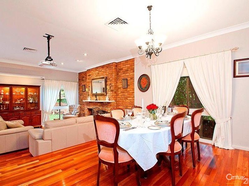 6 Blue Jay Crt, West Pennant Hills NSW 2125