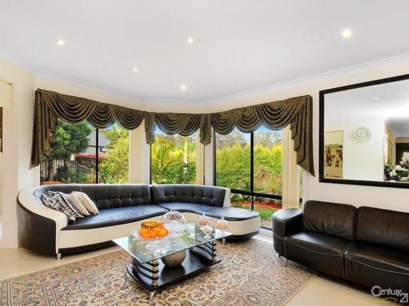 8 Lyndhurst Crt, West Pennant Hills NSW 2125