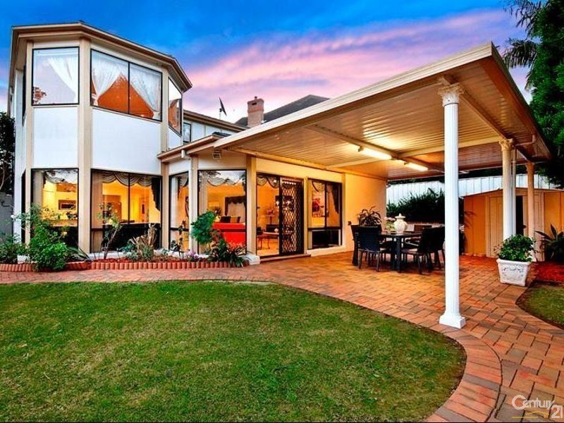 8 Lyndhurst Crt, West Pennant Hills NSW 2125