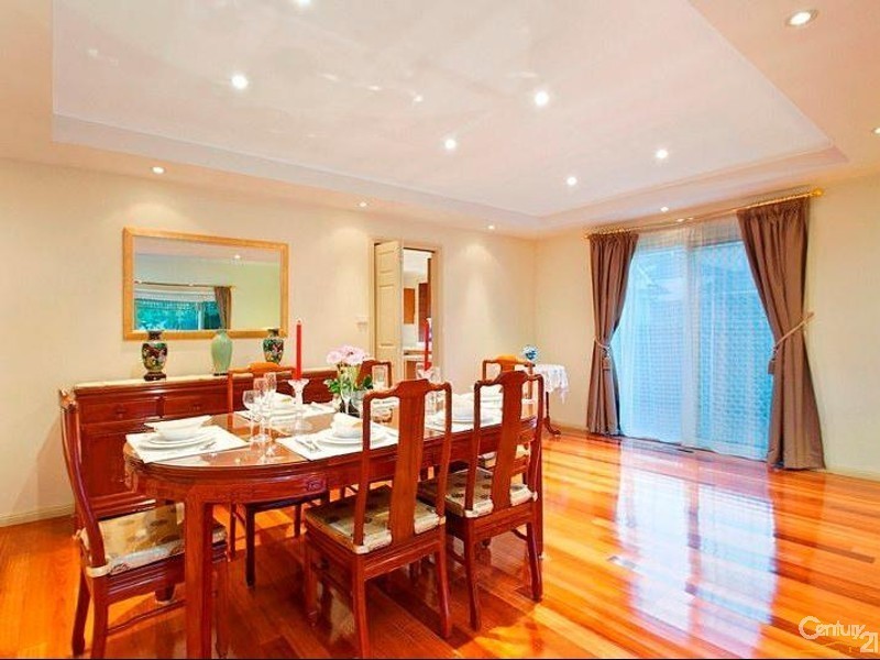 2 Barcham Ct, West Pennant Hills NSW 2125