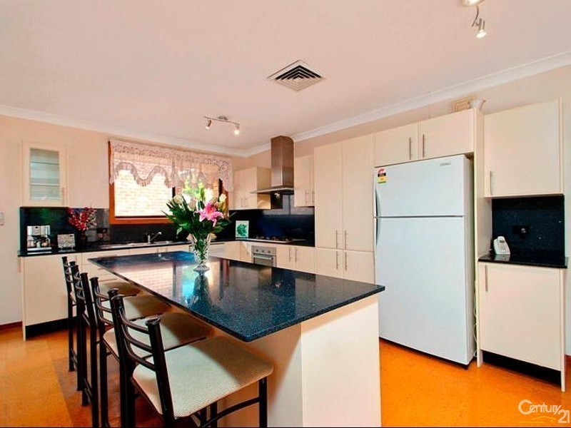 61 Eaton Rd, West Pennant Hills NSW 2125