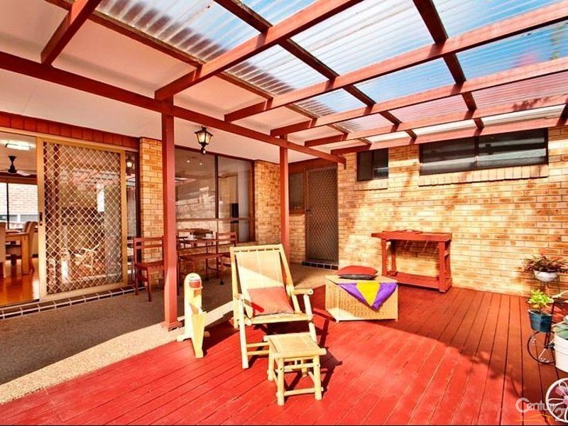 61 Eaton Rd, West Pennant Hills NSW 2125