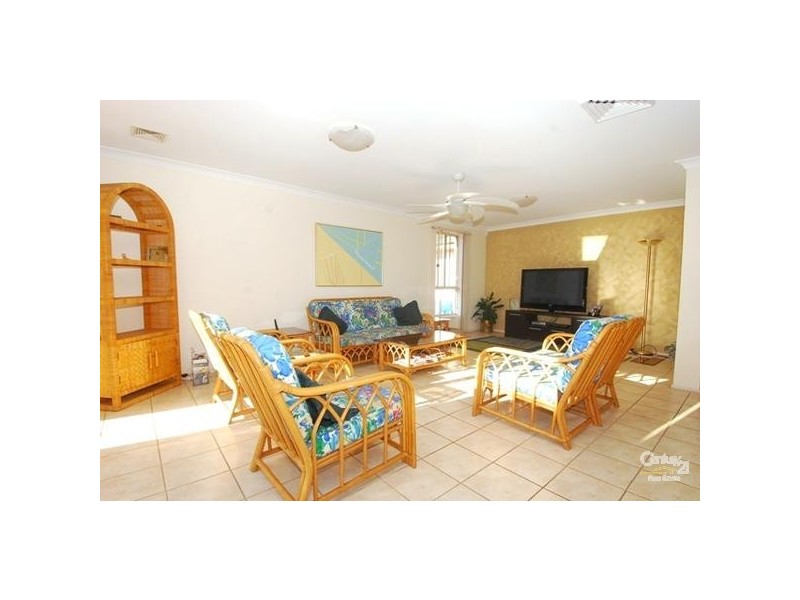 2 Bron Close, West Pennant Hills NSW 2125