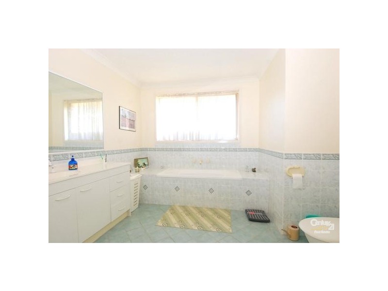 2 Bron Close, West Pennant Hills NSW 2125