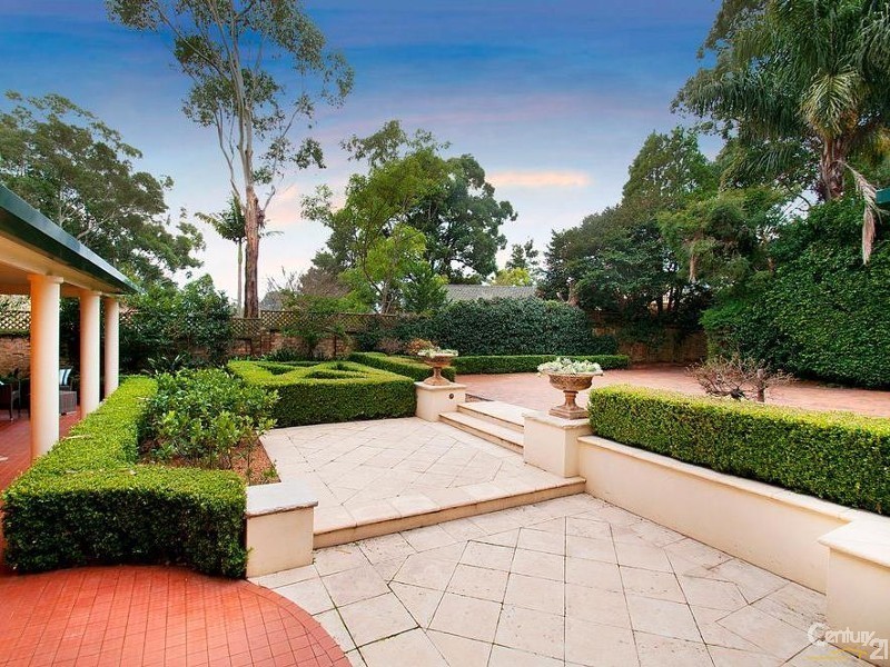 12 Range Road, West Pennant Hills NSW 2125