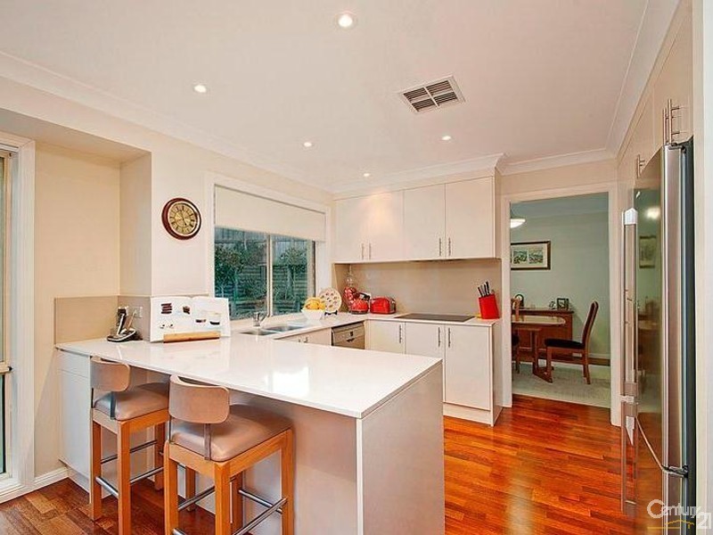 2 Minnamurra Grove, Dural NSW 2158