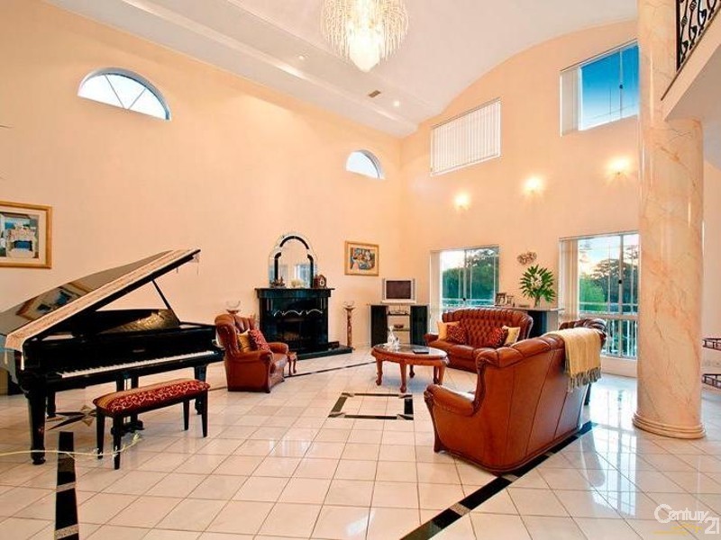 13 Yarra Burn Ave, West Pennant Hills NSW 2125