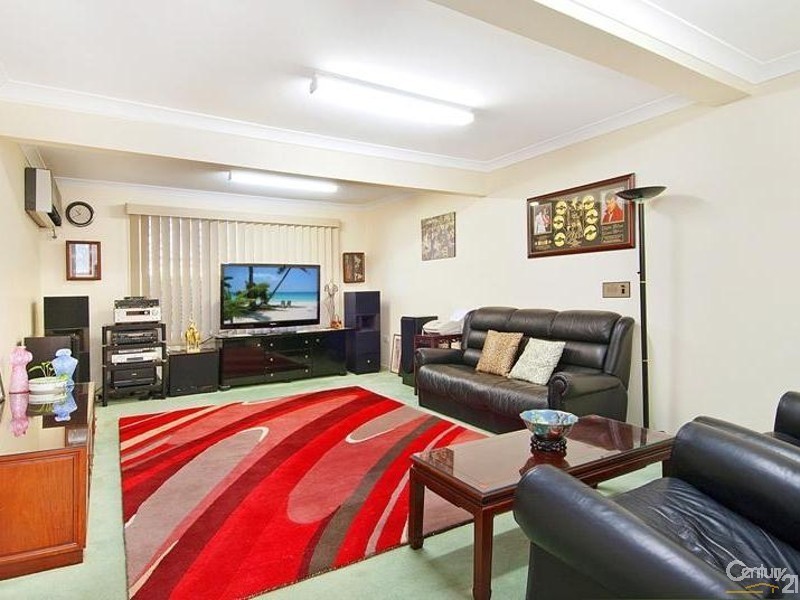 11 Read Place, West Pennant Hills NSW 2125