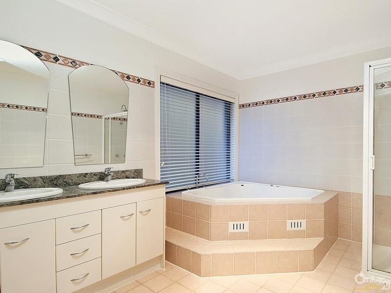 10 Avon Green, West Pennant Hills NSW 2125