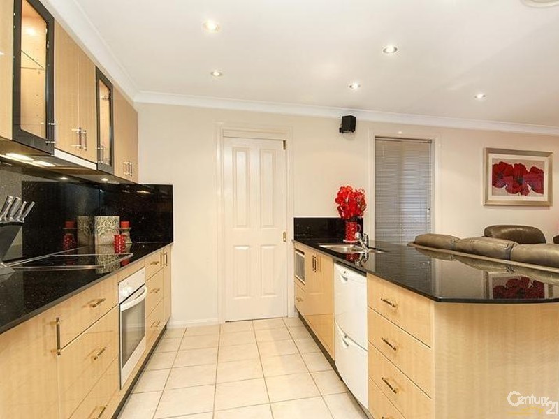 8 Lockyer Close, Dural NSW 2158