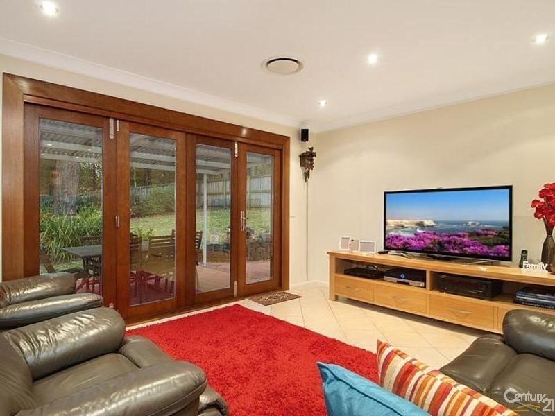 8 Lockyer Close, Dural NSW 2158